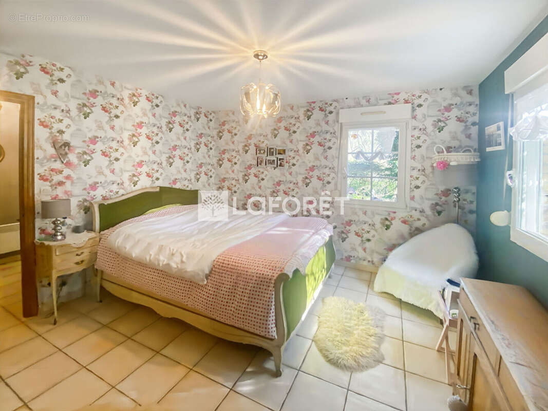 Maison à BONNINGUES-LES-ARDRES