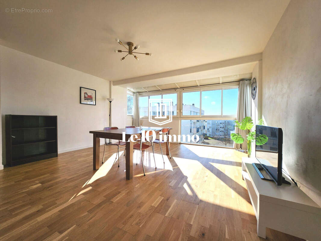 Salon - Appartement à CHOLET