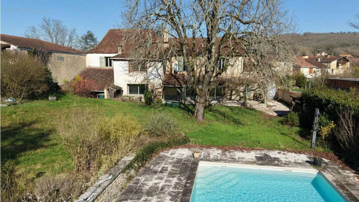 Cazals – Ensemble de caractère en pierre avec piscine, 5 chambre - photo 2