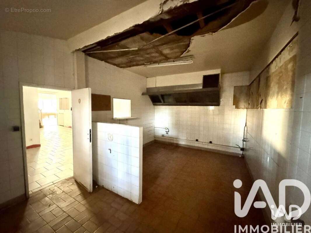 Photo 8 - Commerce à LAROQUE-D'OLMES