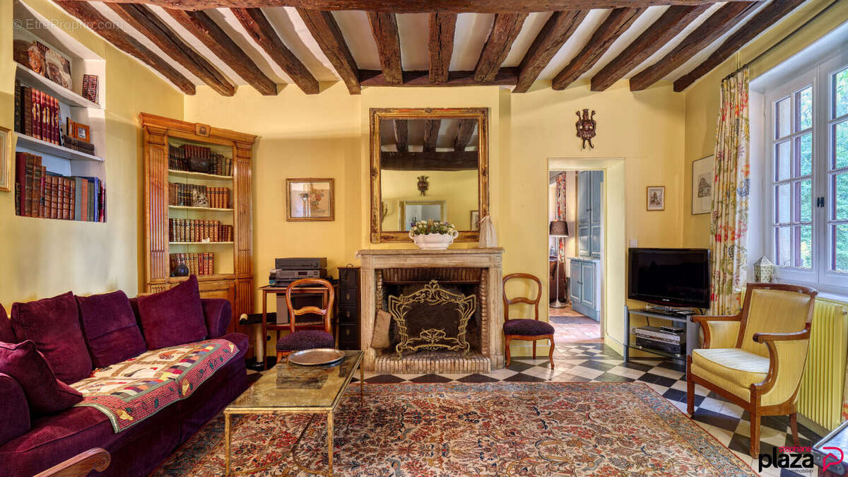 Maison à DAMPIERRE-EN-YVELINES