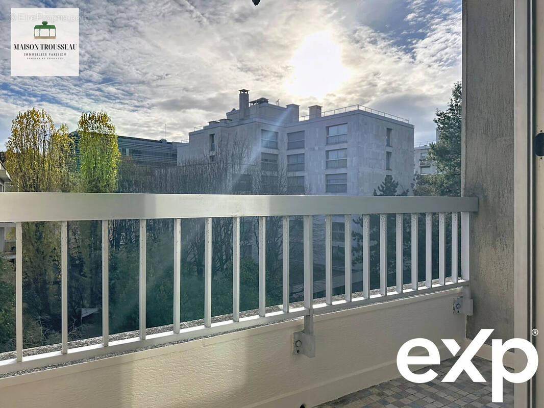 Appartement à NEUILLY-SUR-SEINE