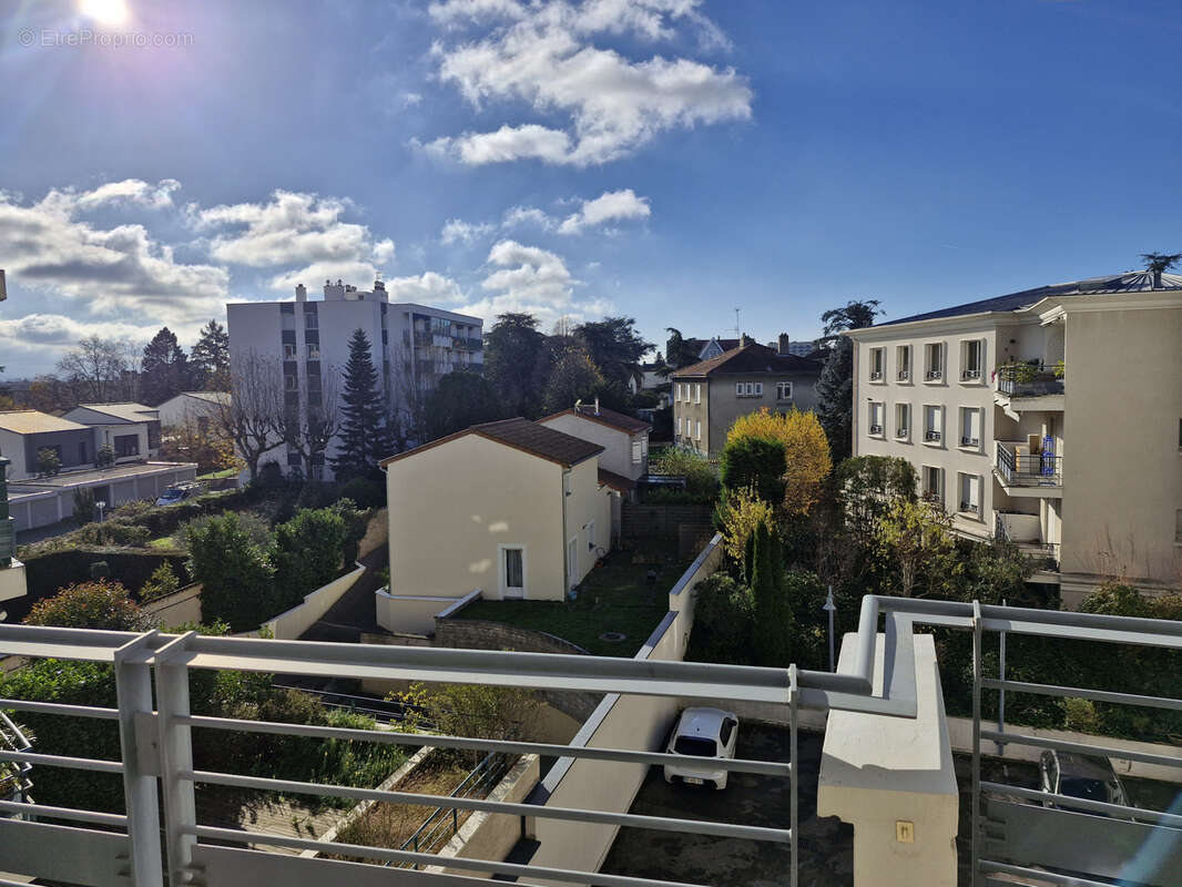 Appartement à BRON