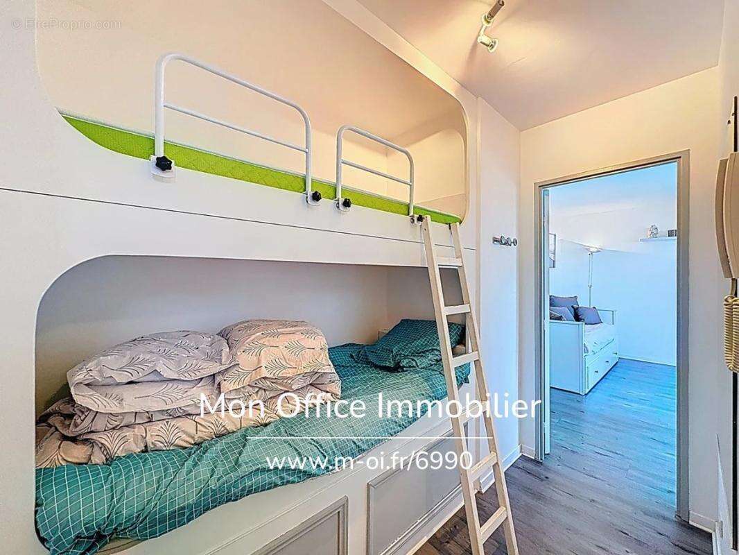 Référence : 6990-les. - studio cabine vue mer rénové à vendre à cavalaire sur mer - photo 9