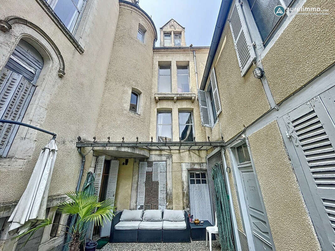 Appartement à NERIS-LES-BAINS