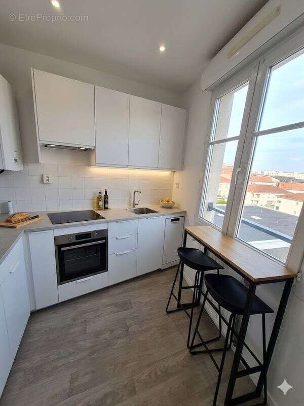 T2 de 43,95 m² à Lyon 69008, Jean XXIII à partir de 119 900 € - photo 3