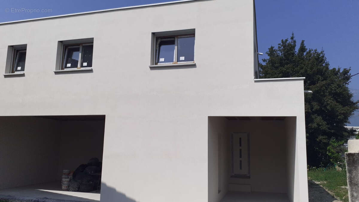 Maison à ECHIROLLES