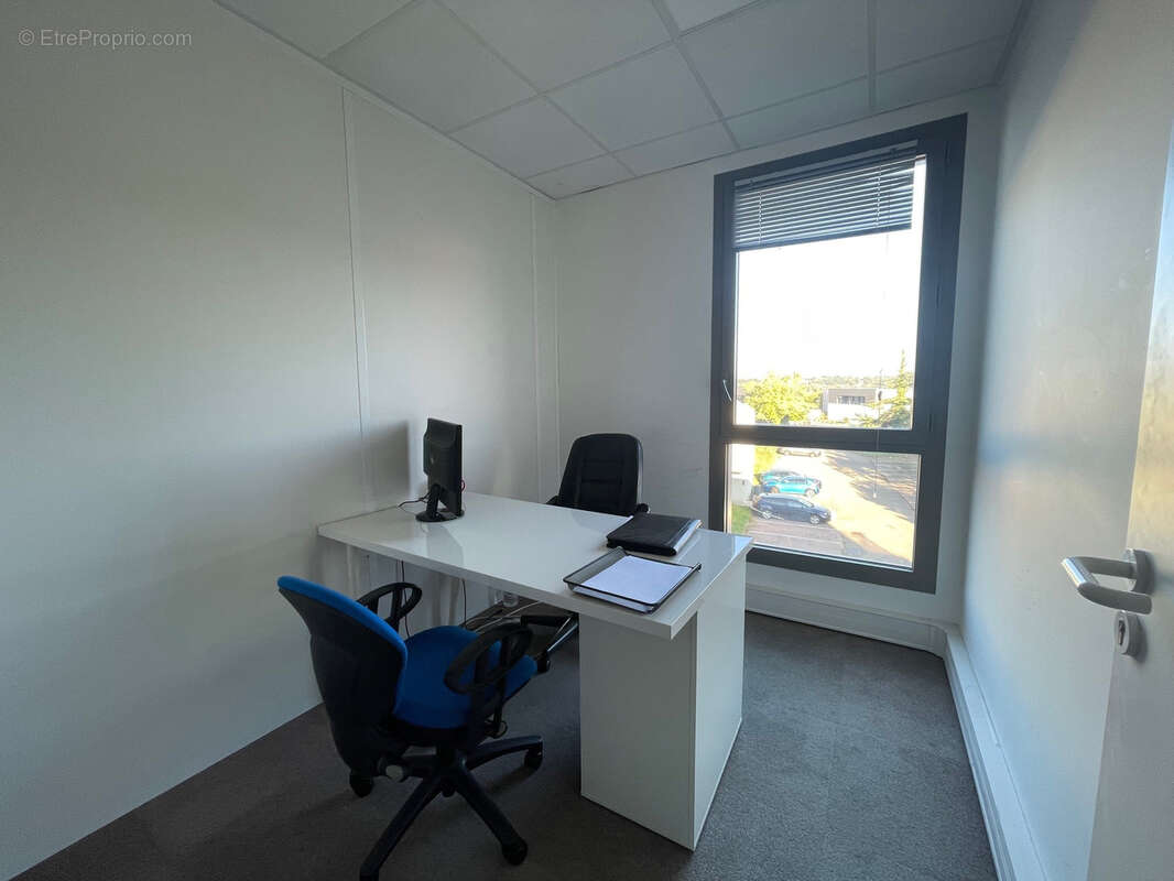 Commerce à FRANCHEVILLE