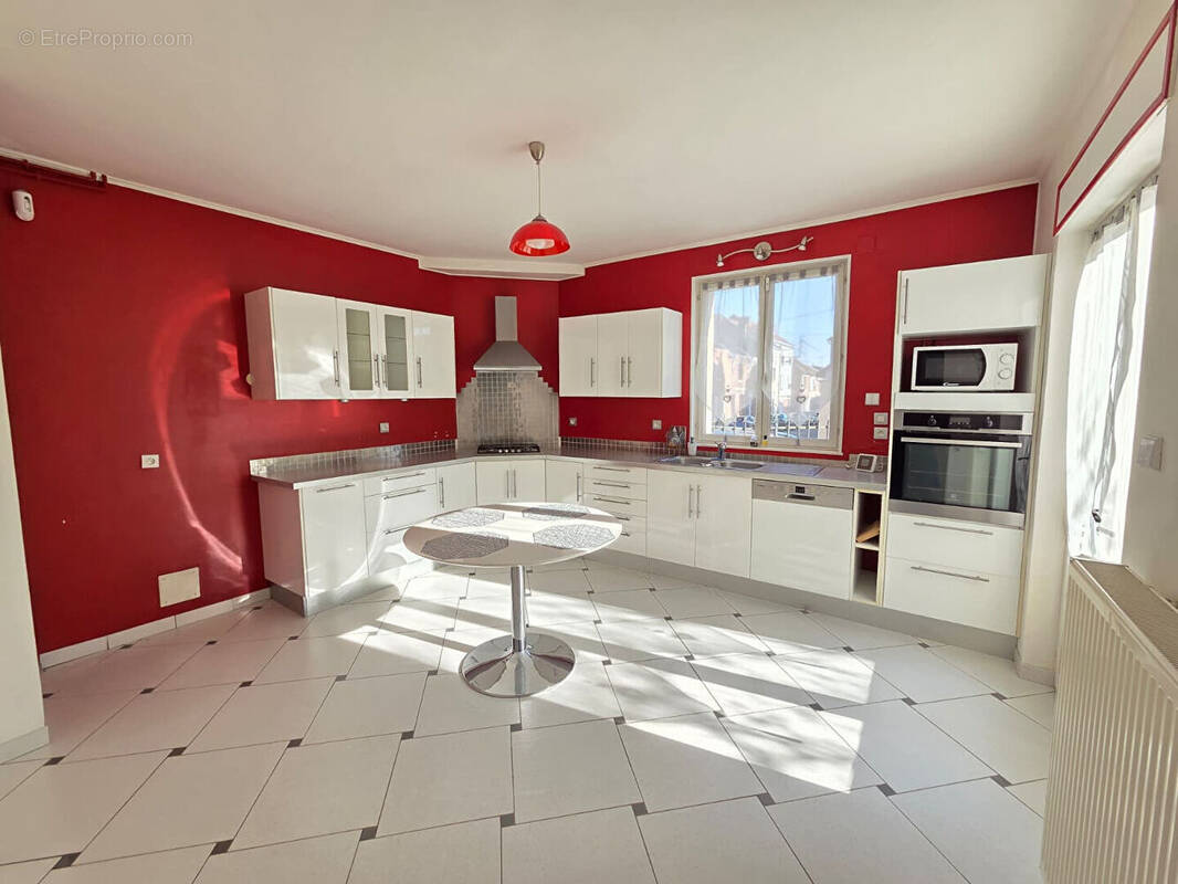 Maison à SAINT-QUENTIN