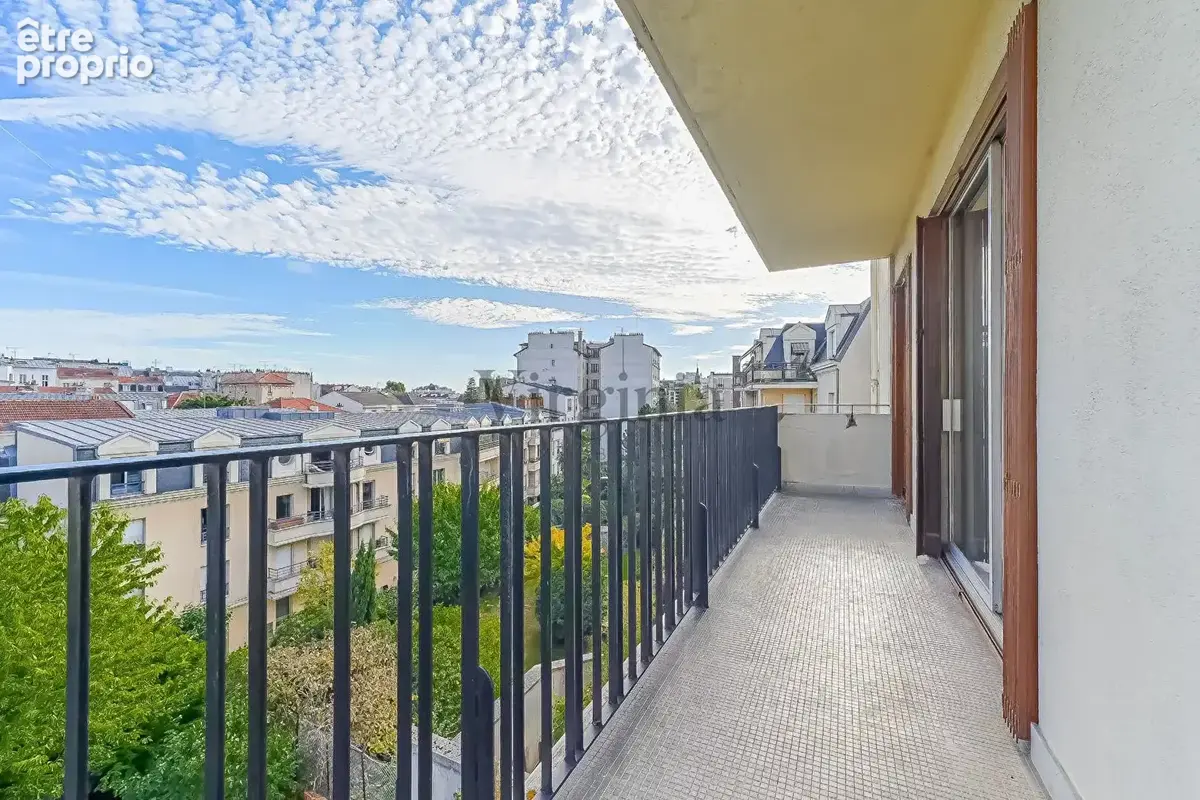 Appartement à CHARENTON-LE-PONT