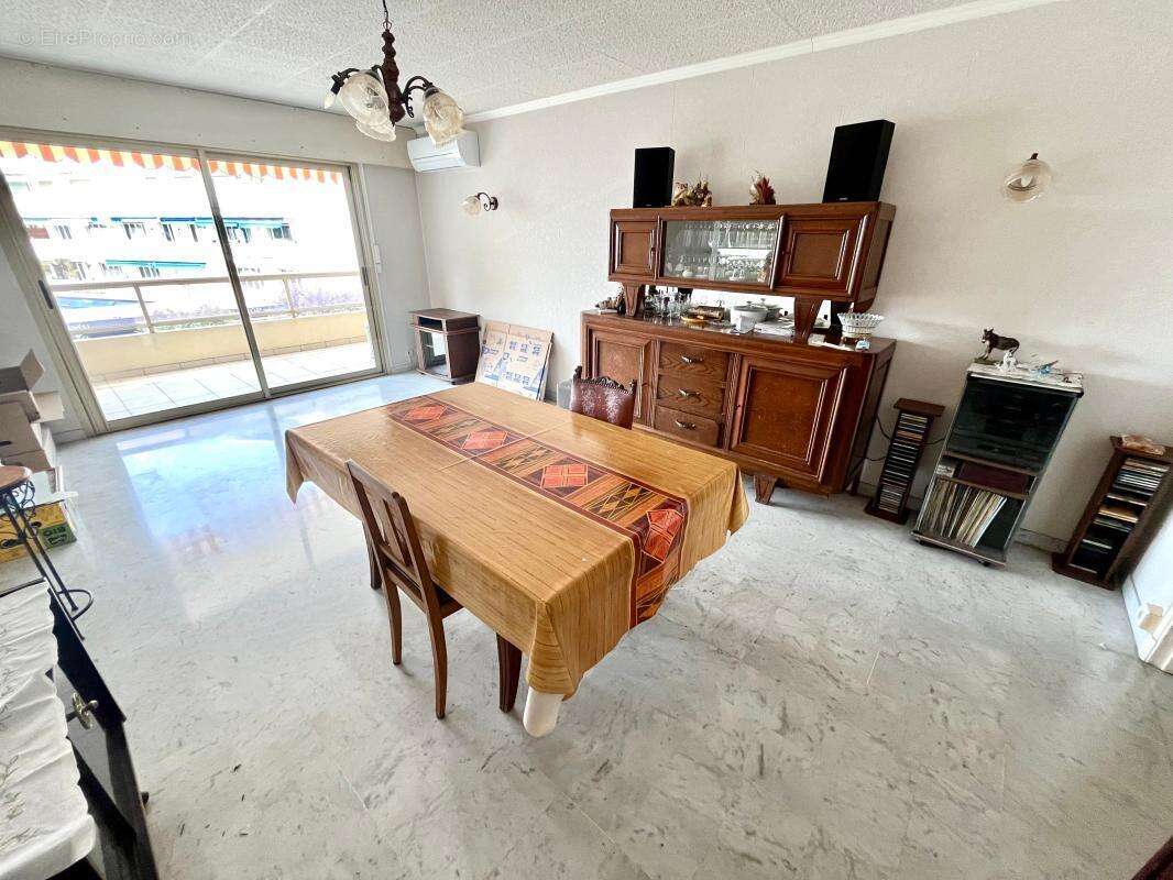 Appartement à LE CANNET