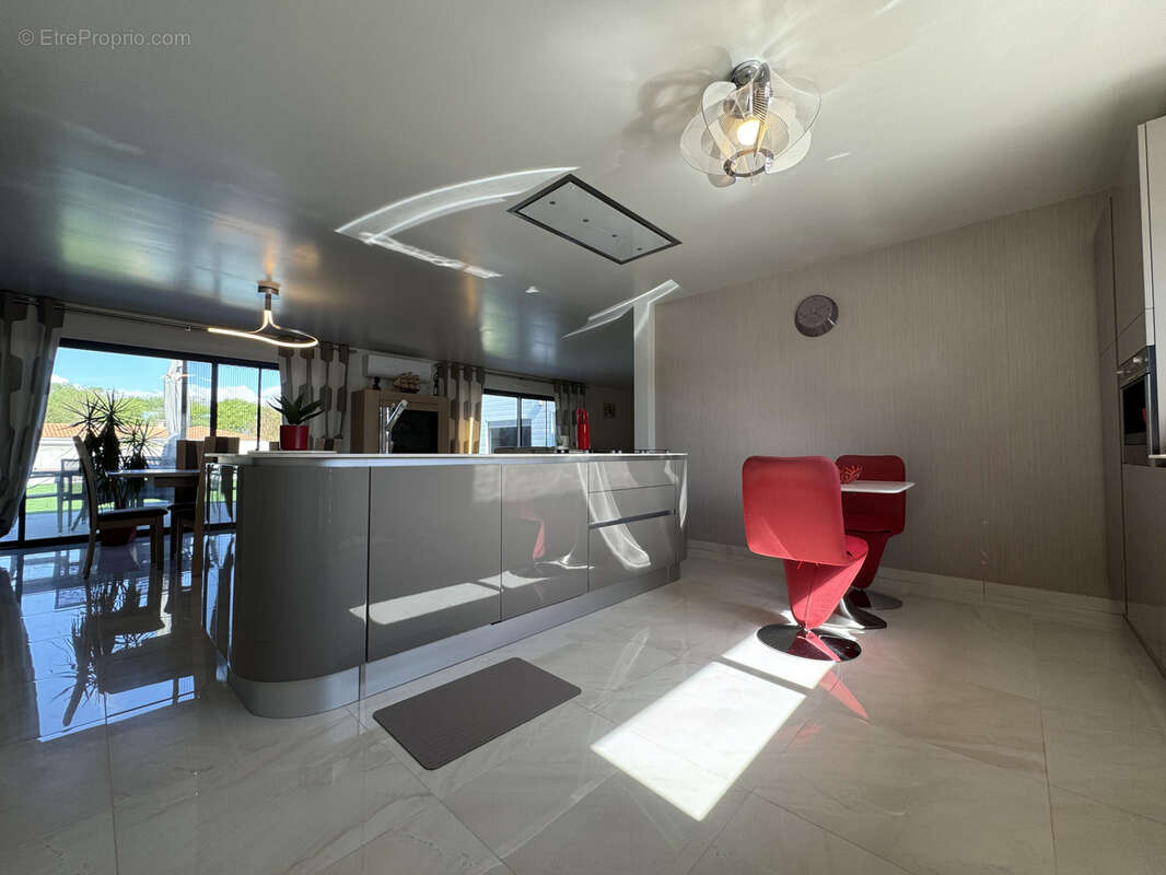 Maison à MESCHERS-SUR-GIRONDE