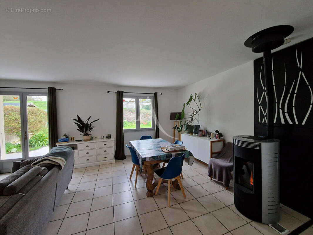 Maison à SAINT-SYLVAIN-D&#039;ANJOU