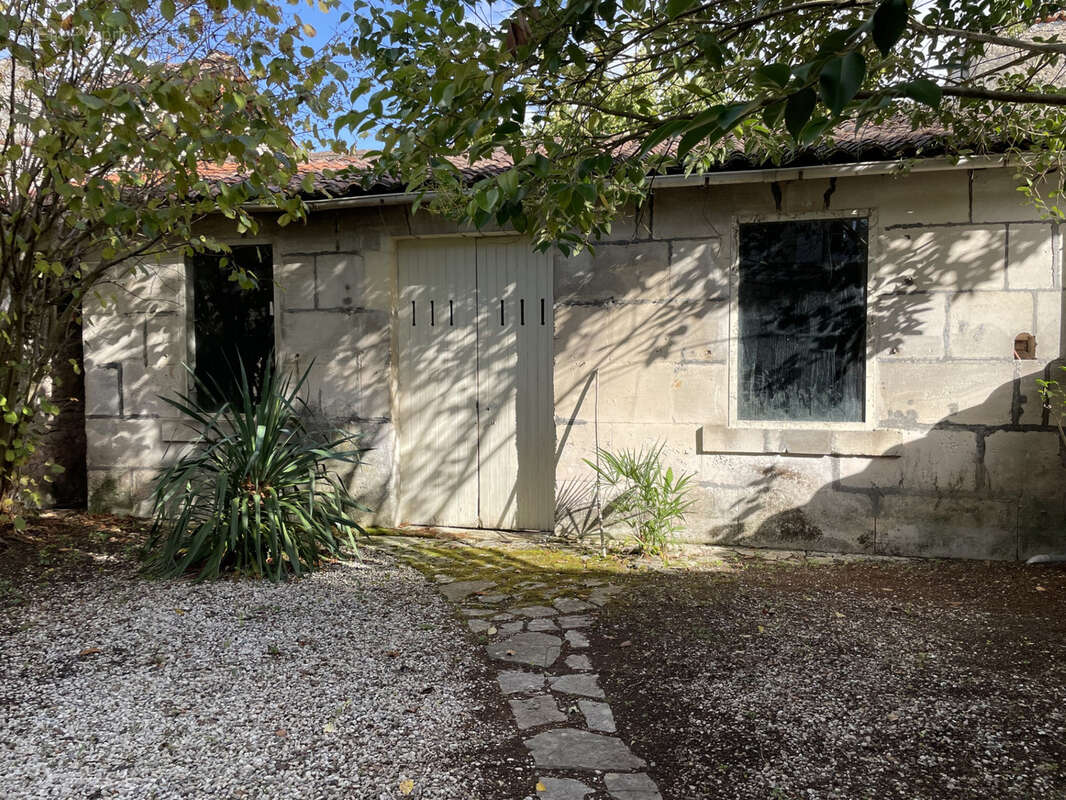 Maison à COGNAC