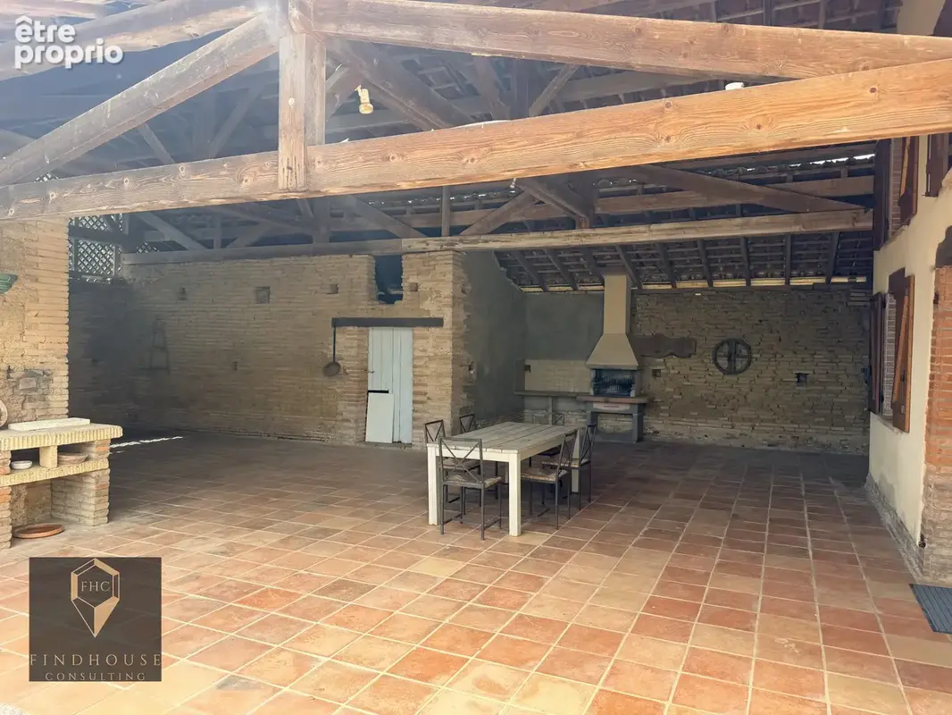 Ferme t6 - 1,5 hectare - 211 m2 - dépendances - étang - puits - piscine - photo 16