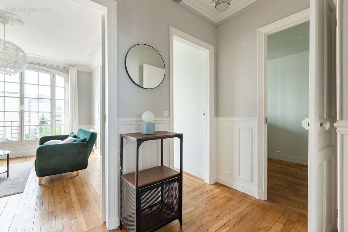 Appartement à COURBEVOIE