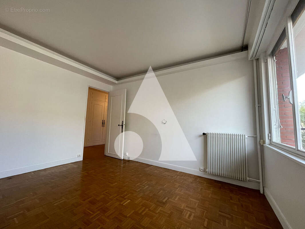 Appartement à SAINT-MAUR-DES-FOSSES