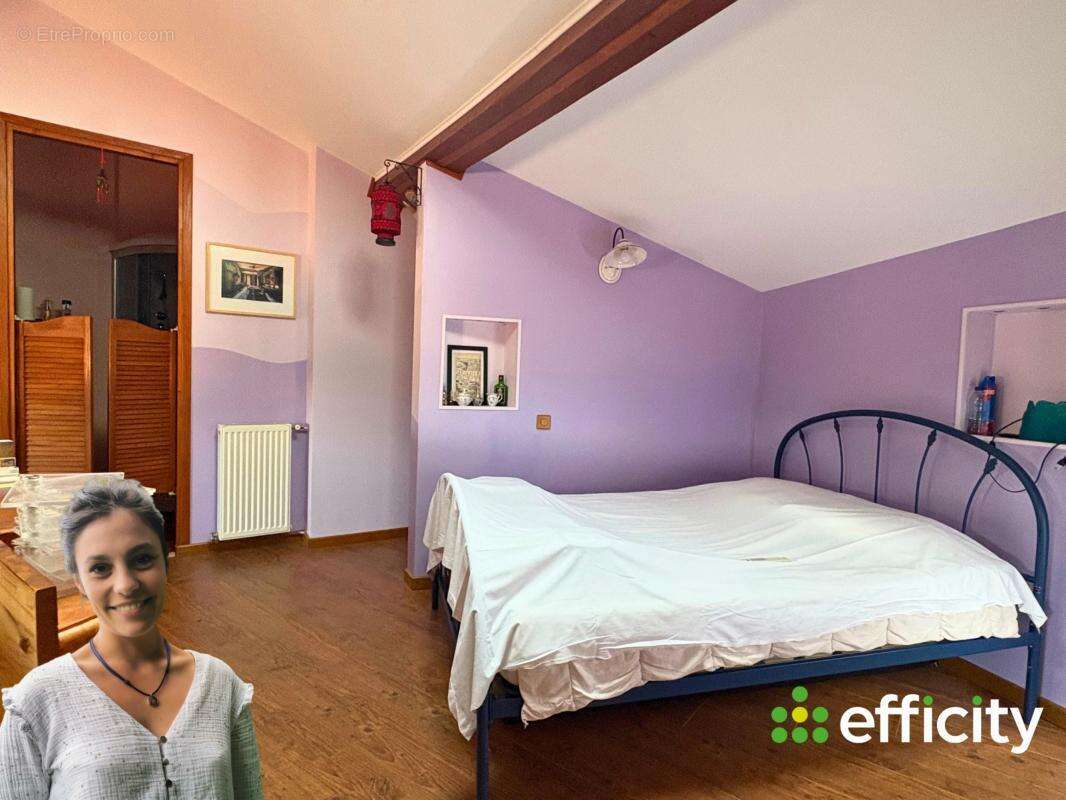 Maison à SURY-LE-COMTAL