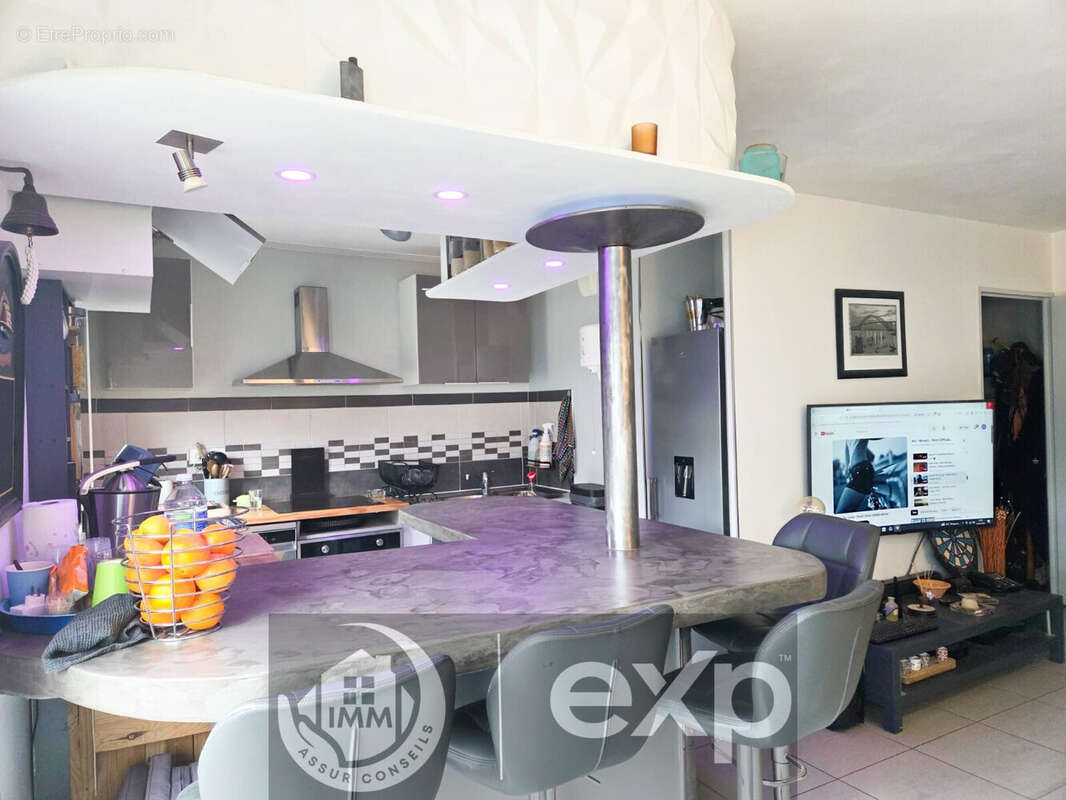Appartement 53 m² à Venissieux  - photo 2