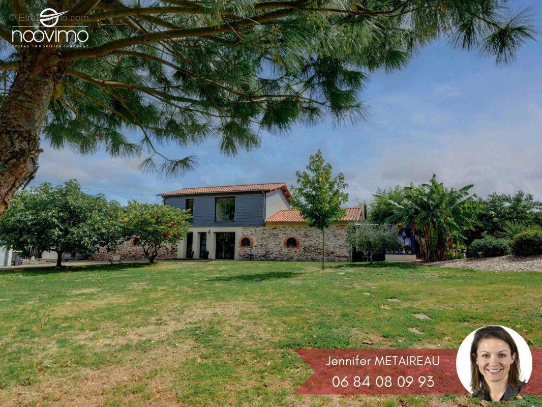 Maison à LA HAIE-FOUASSIERE