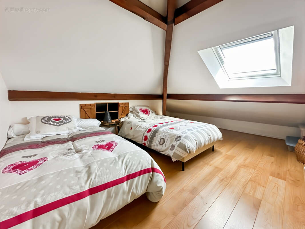 Maison à VERRIERES-LE-BUISSON