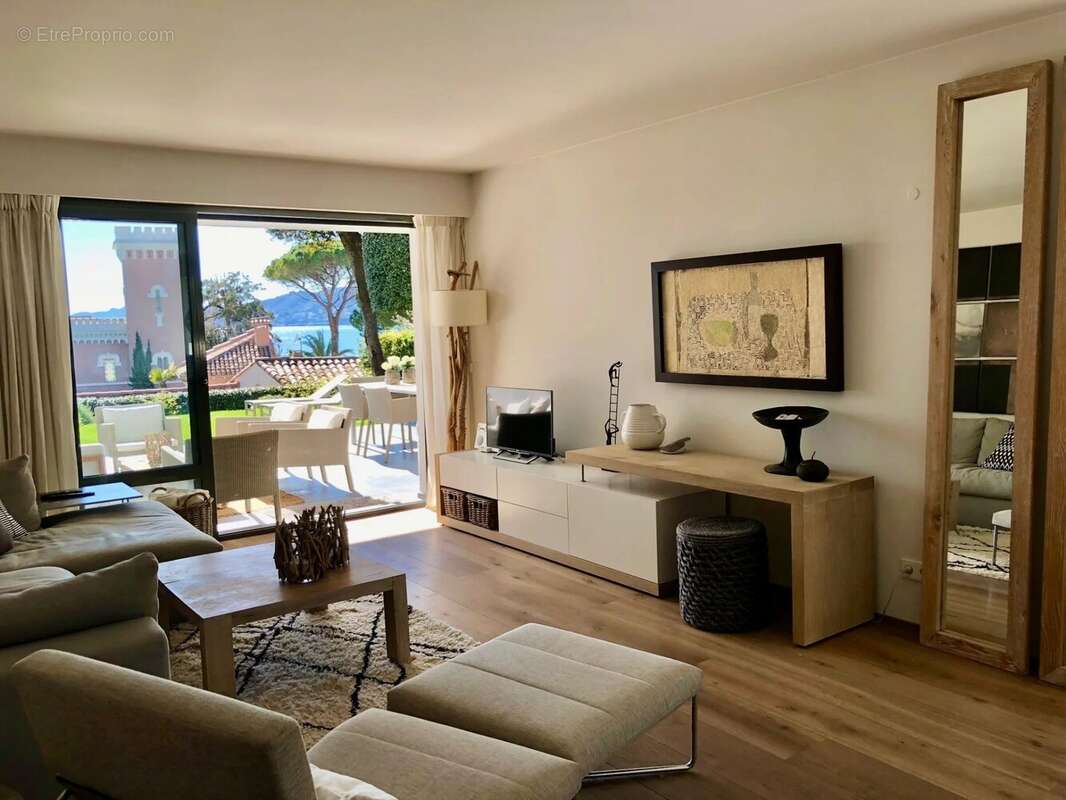 Exclusivité - Cap d'Antibes Gallice - 3P en rez-de-jardin surélevé  - Vue magnifique mer - photo 4