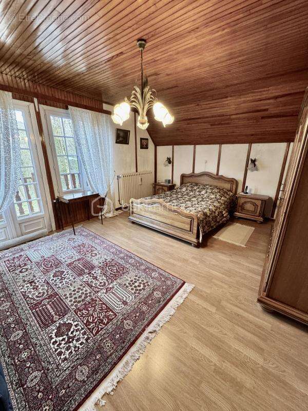 Maison à ARS-SUR-MOSELLE