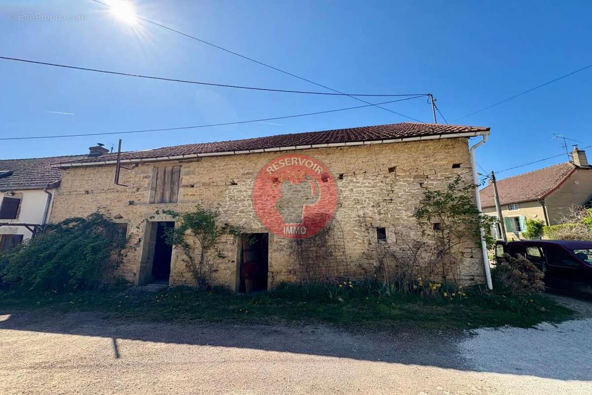 Autre à POUILLY-EN-AUXOIS