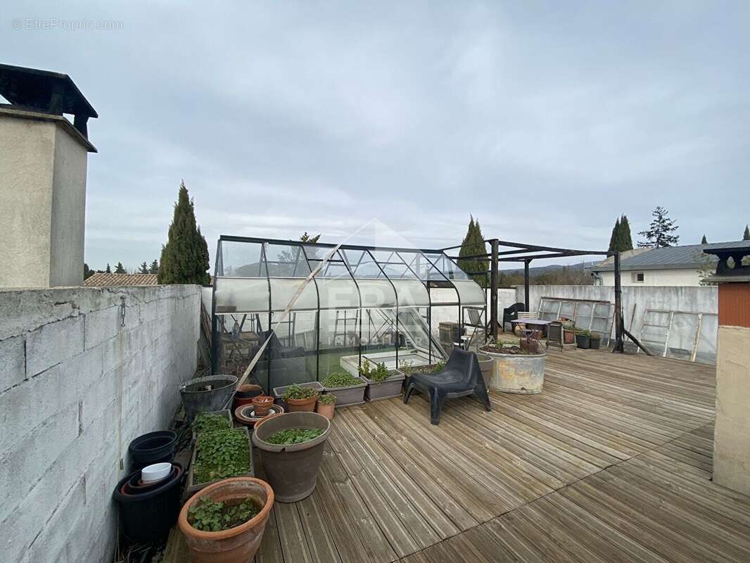 Maison à L'ISLE-SUR-LA-SORGUE