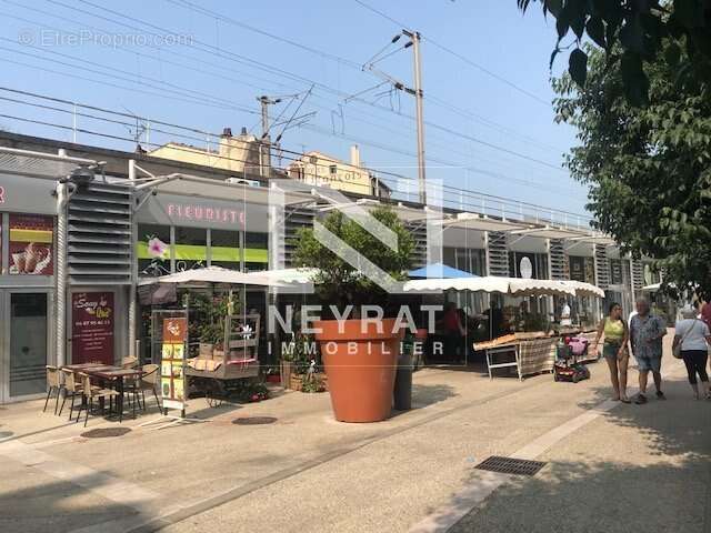 Commerce à SAINT-RAPHAEL