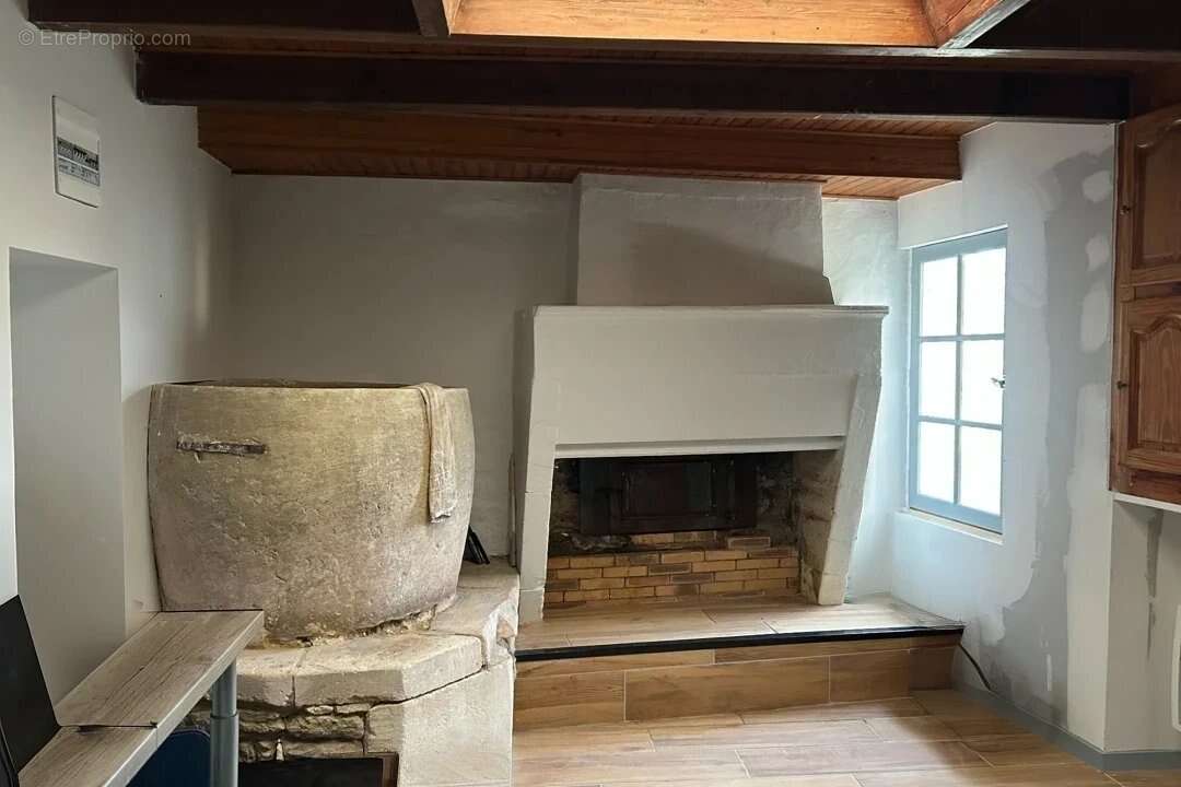 Maison à SAINT-CREPIN