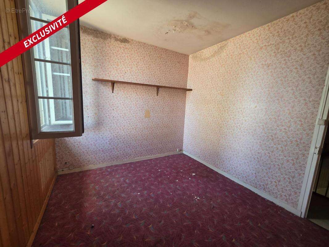 Maison 73 m² à rénover – Garage, terrain de 1 000 m² – Saint-Jean-d’Angély - photo 7