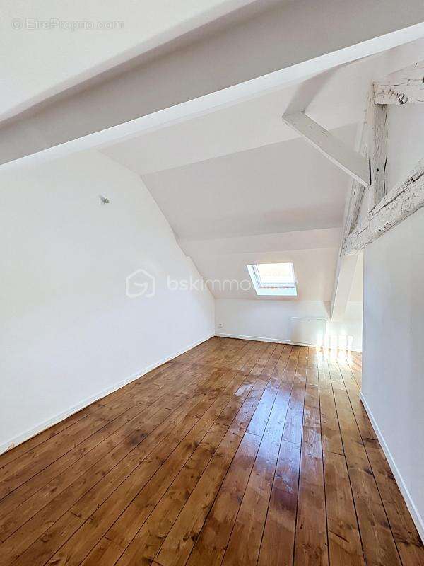 Maison à NOGENTEL