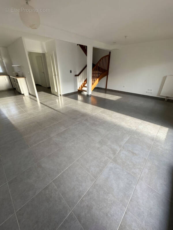 Maison à NEUVILLE-EN-FERRAIN