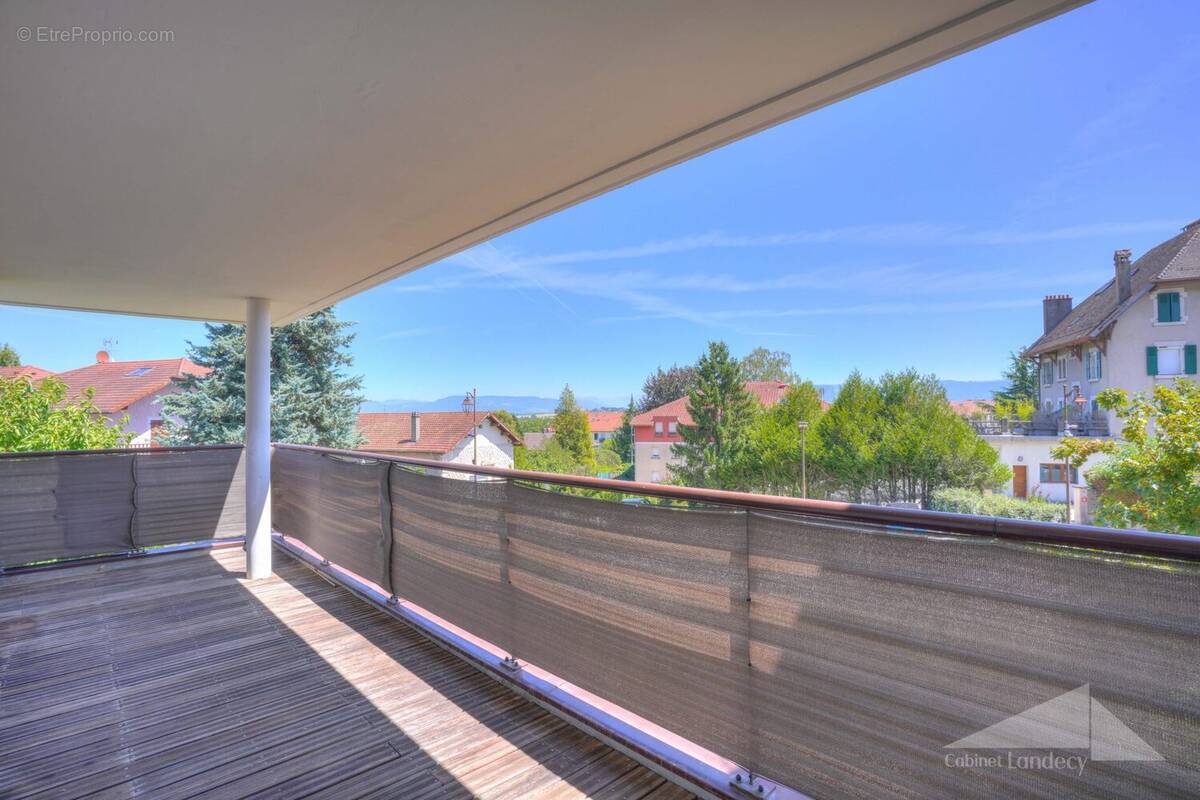 Appartement à THOIRY