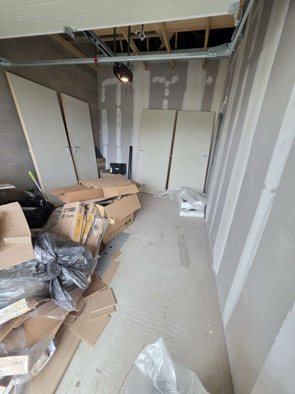 Maison à CHENEVIERES