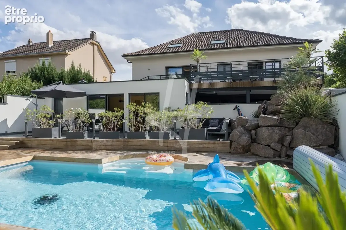 Maison 257 m² à Vaux  - photo 2
