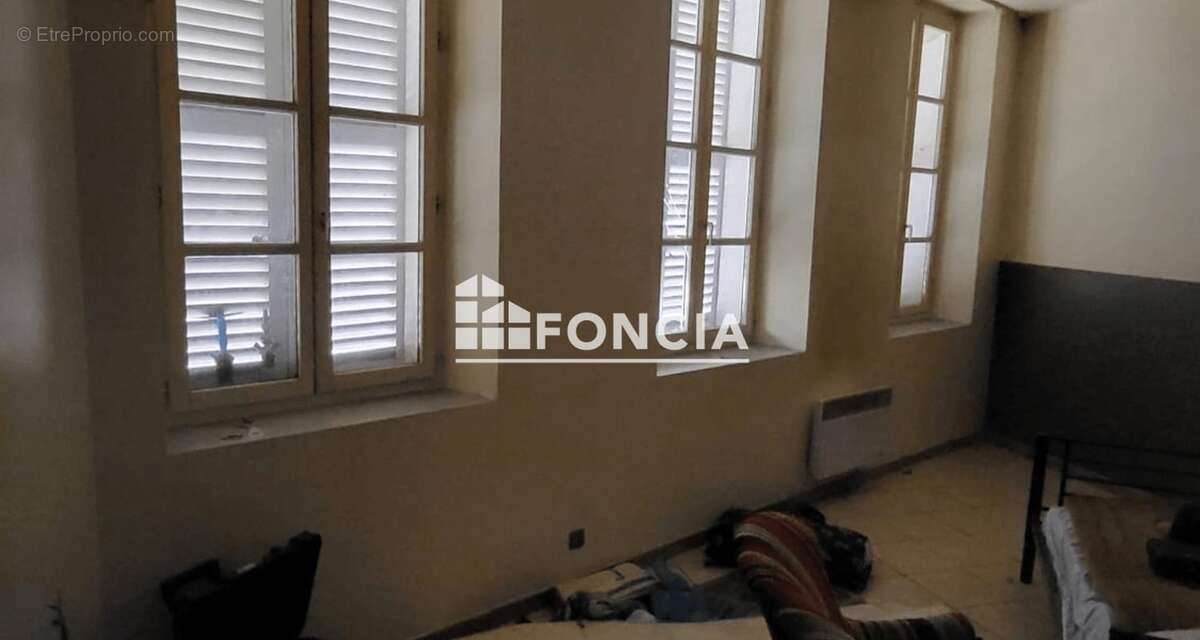 Studio à rénover : Belsunce / saint-Charles - photo 3