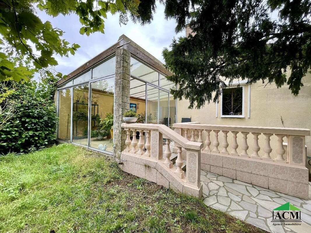 Maison à MERY-SUR-OISE