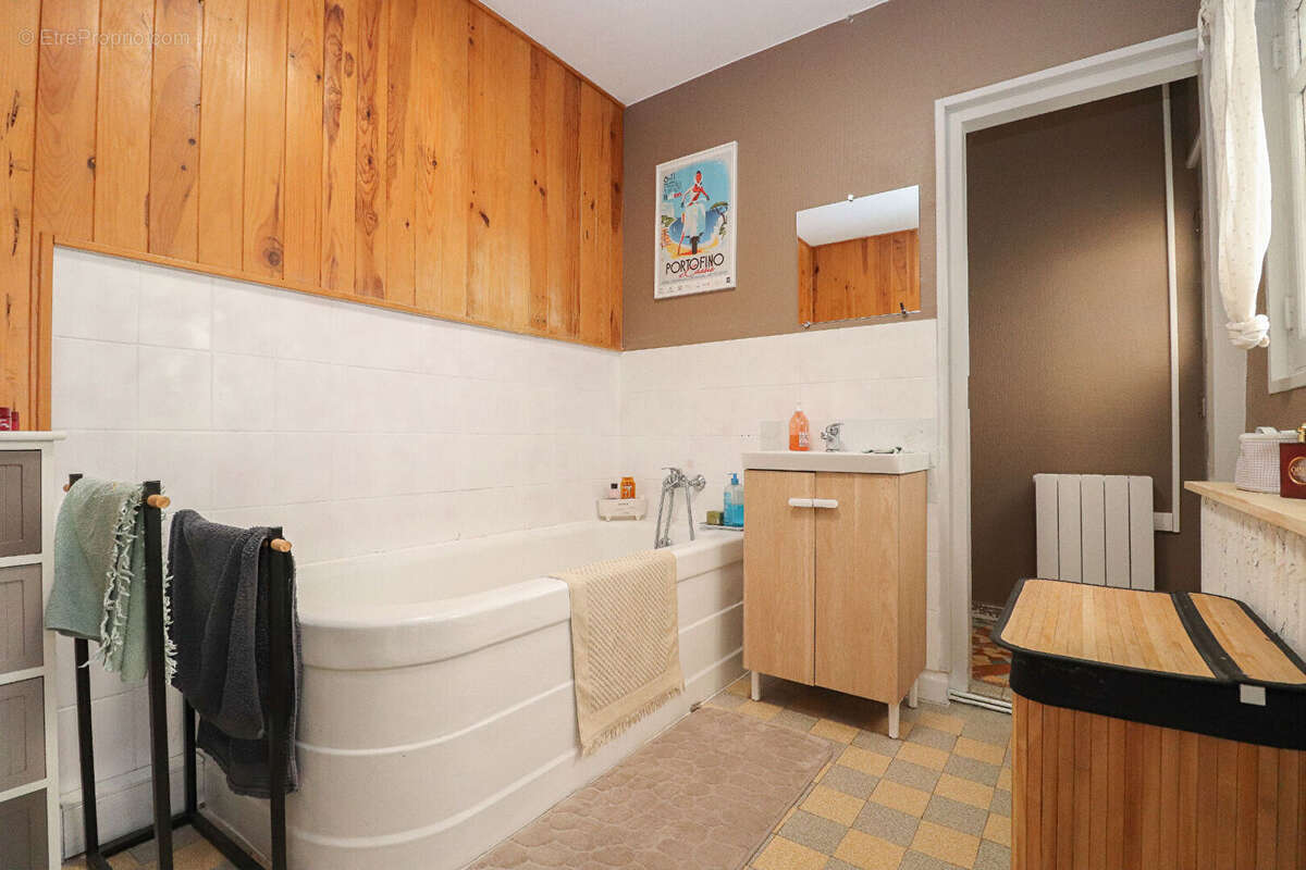 Appartement à PLOMBIERES-LES-DIJON