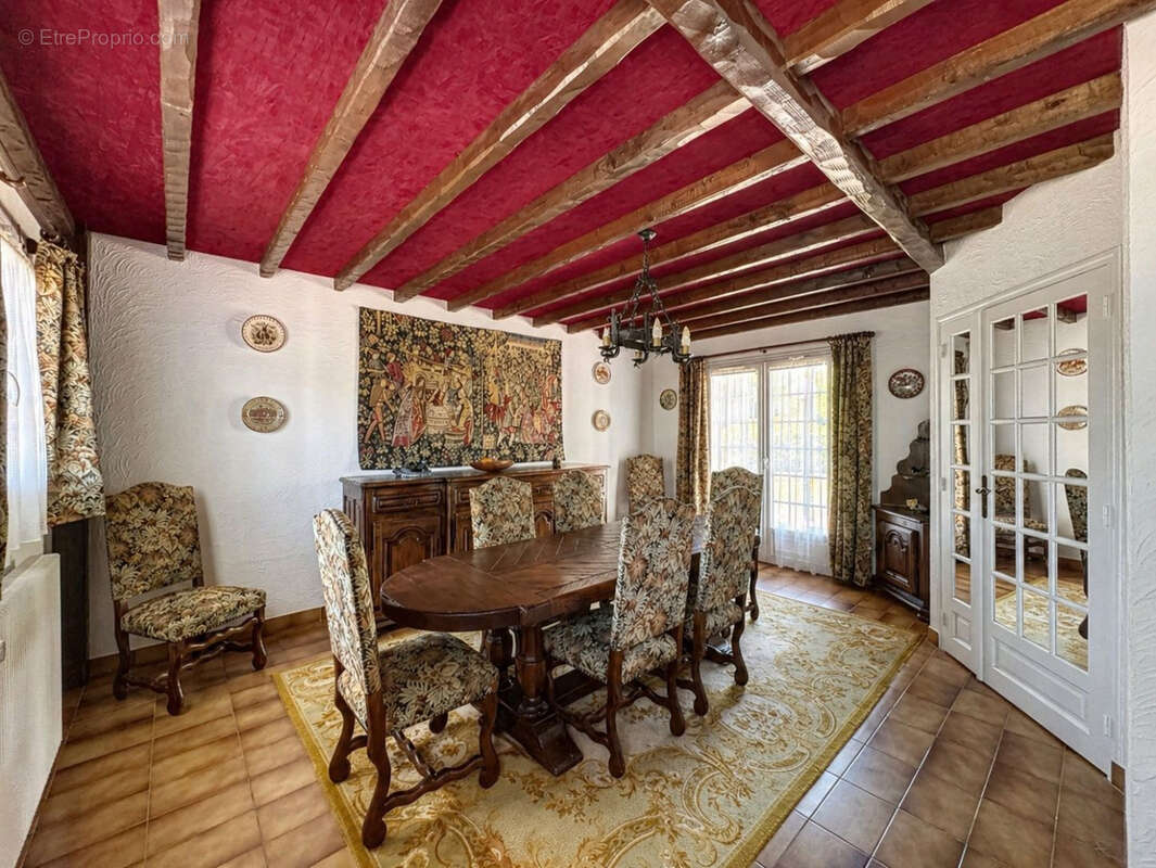 Maison à MARINES