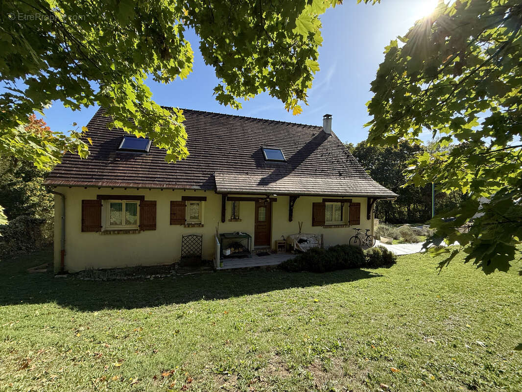 Maison à LE MEE-SUR-SEINE