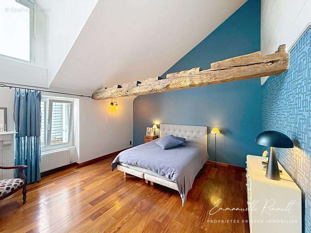Sarzeau centre · Propriété de caractère, jardin clos et piscine - photo 9