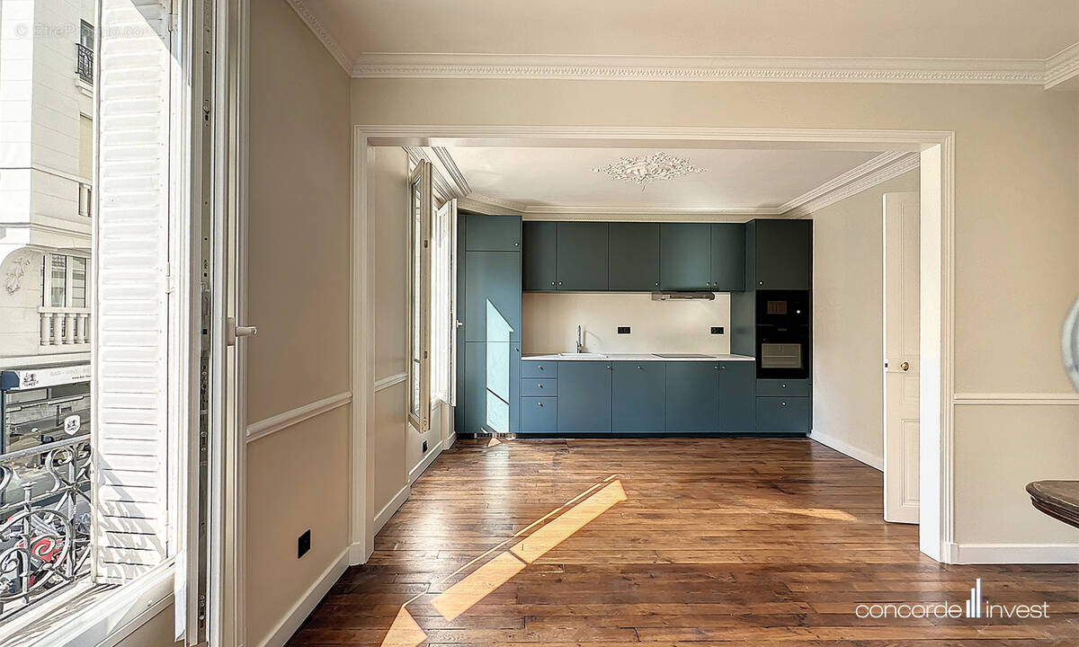 Appartement à PARIS-15E