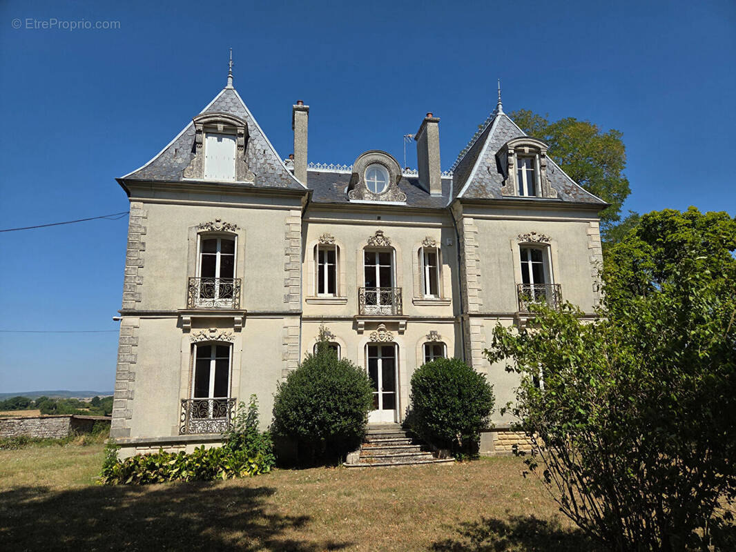 Maison à SAINT-REVERIEN
