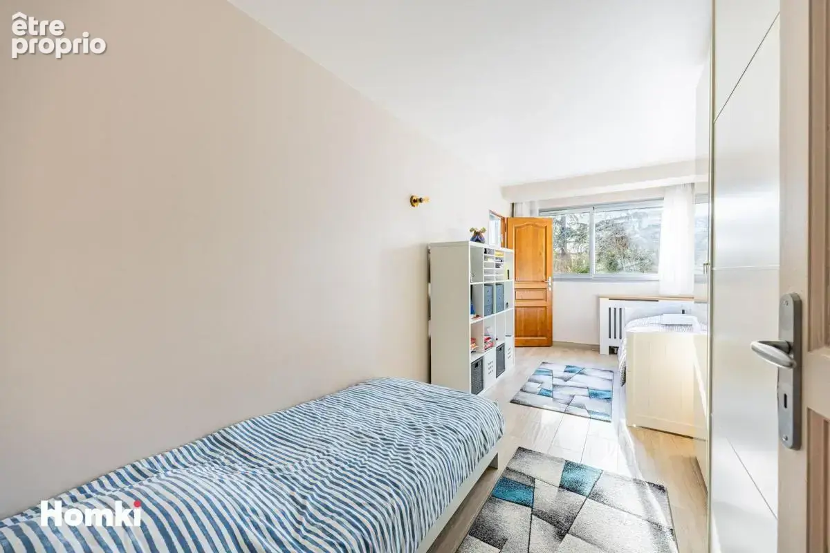 Appartement T3 de 80 m² à Puteaux 92800, Quai de Dion Bouton - photo 5