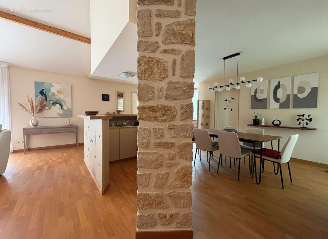 Maison 194 m² à Conches-Sur-Gondoire  - photo 4