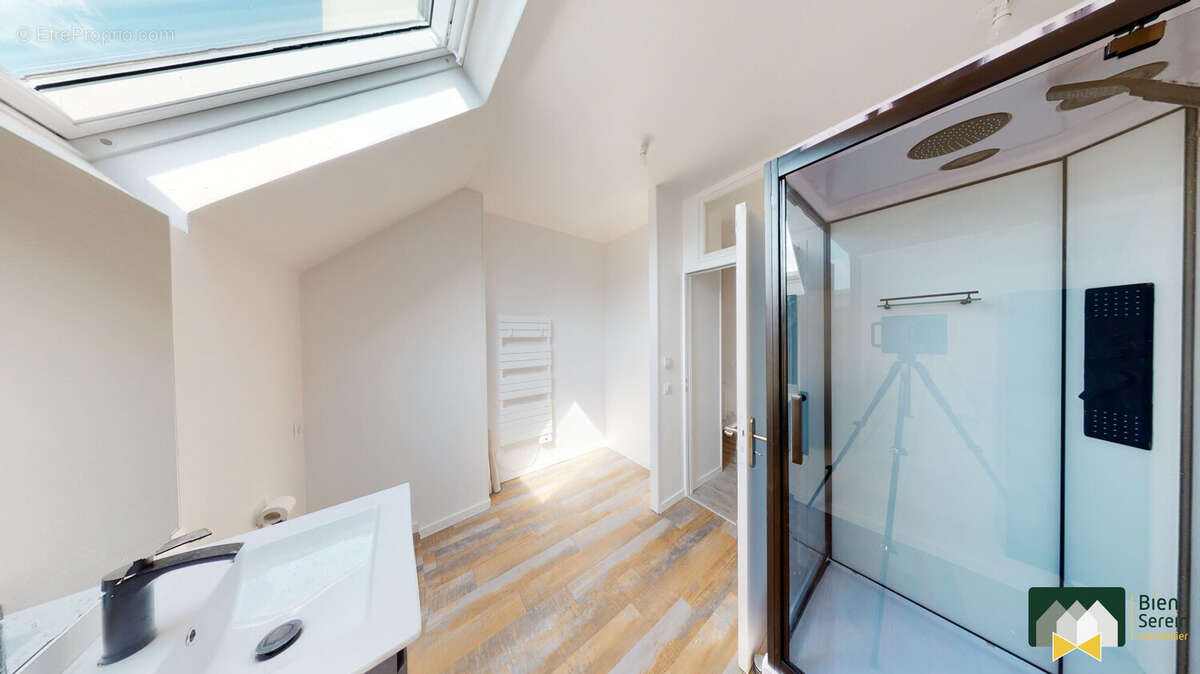 Appartement à LEVES