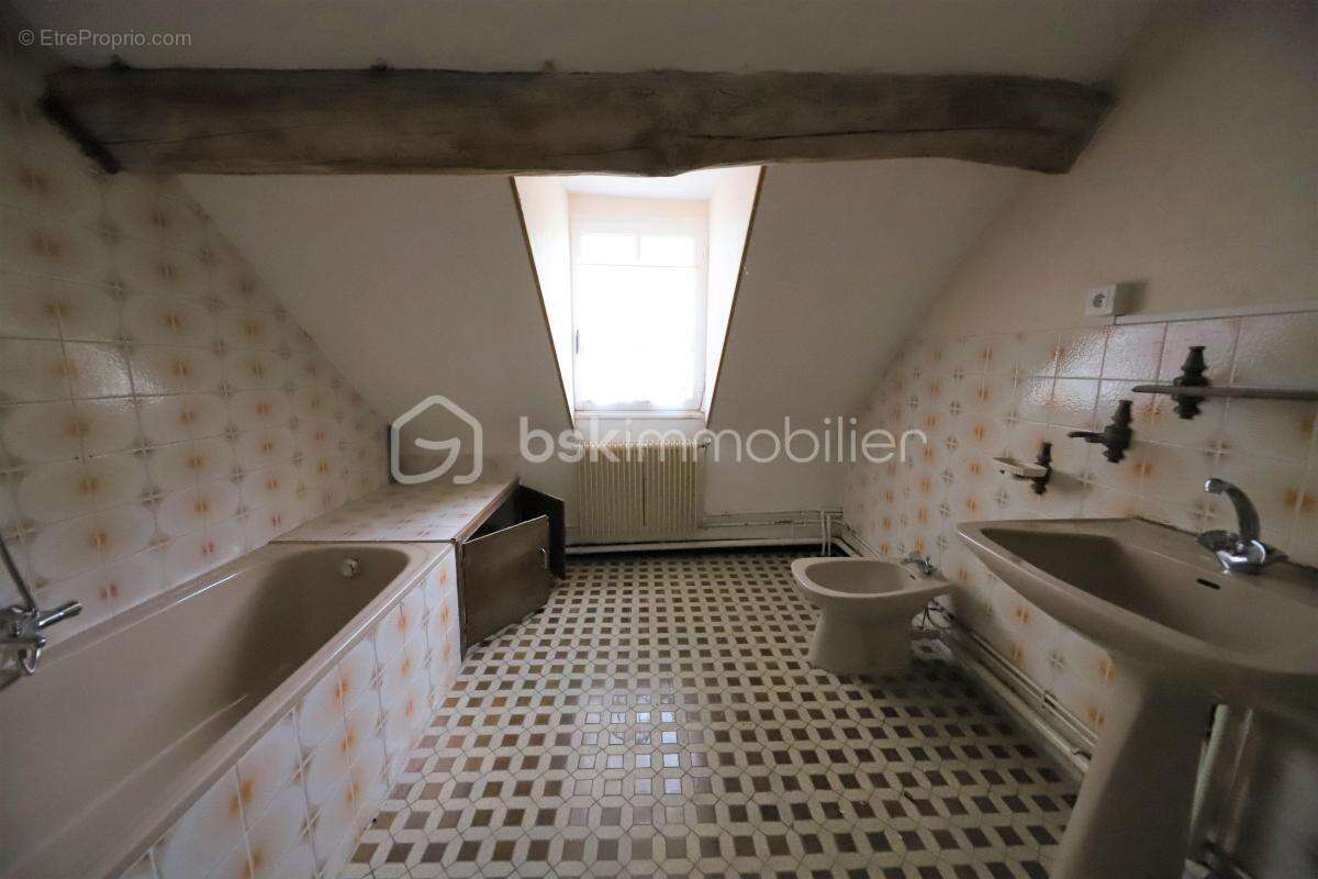 Maison à PRESSIGNY-LES-PINS