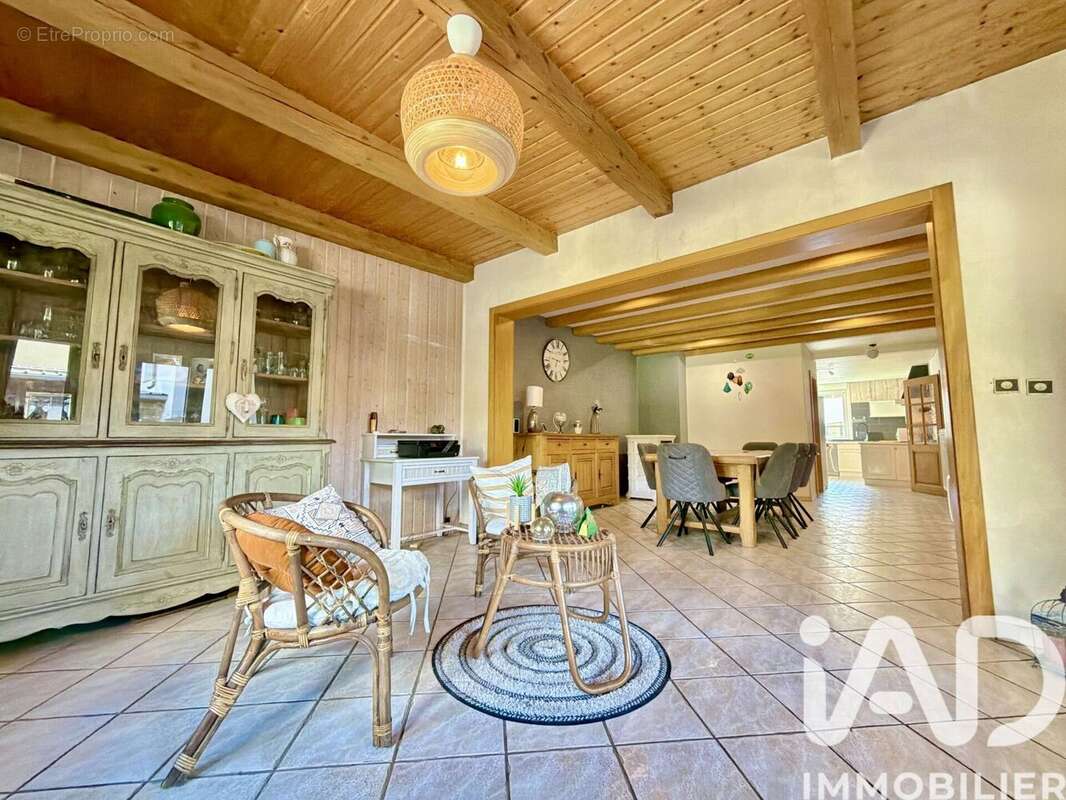 Maison 327 m² à Laning  - photo 7